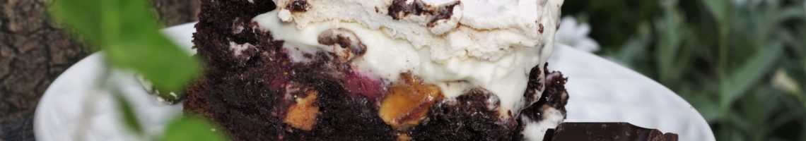 ciasto brownie z truskawkami